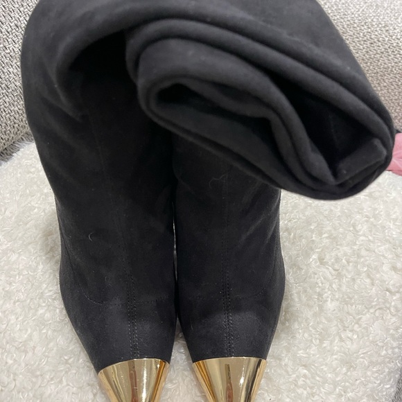 Title: Over-the-Knee Suede Boots - Size US 6.5 - Picture 8 of 14